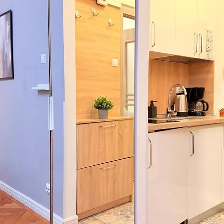 Stylish Central Accommodation - Designed For Your Perfect Stay-3